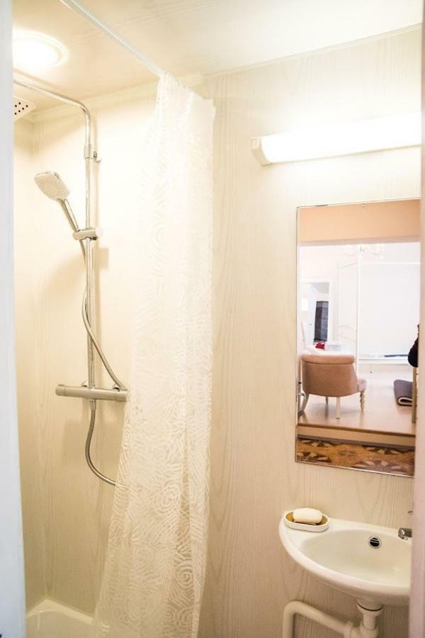 Cozy City Studio Apartment Free Parking ทาลลินน์ ภายนอก รูปภาพ